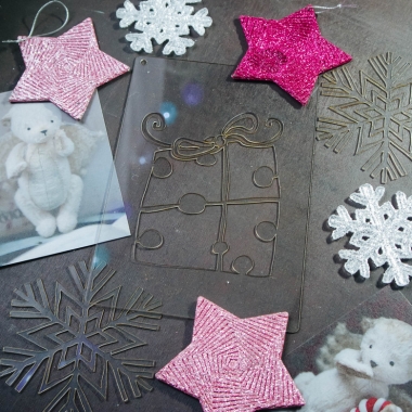 Трафарет - Подарок Трафарет - Подарок